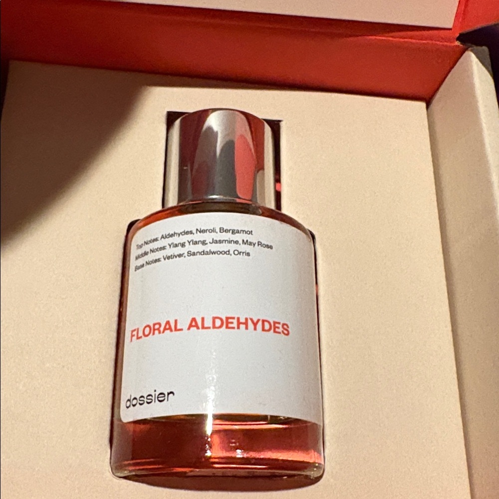 Dossier Floral Aldehydes Perfume 50 ml - Picture 3 of 3